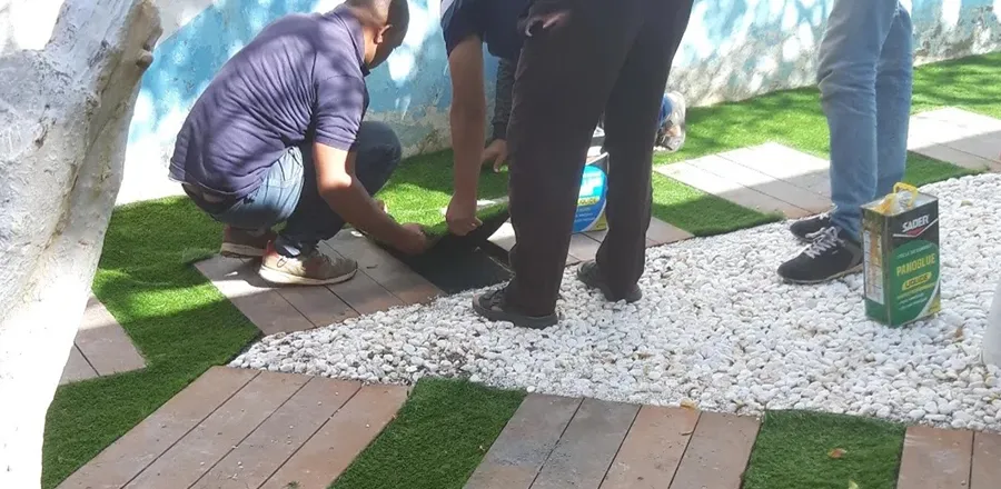 Installation et pose de gazon synthétique à Rabat